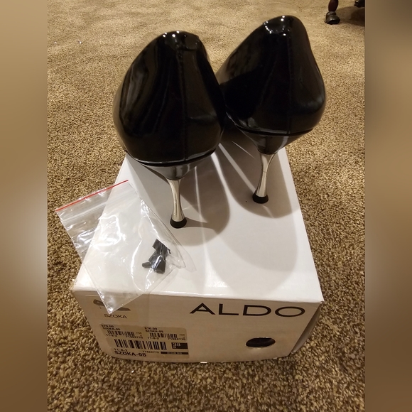 Aldo Black Patent Leather Peep Toe. - Picture 7 of 7